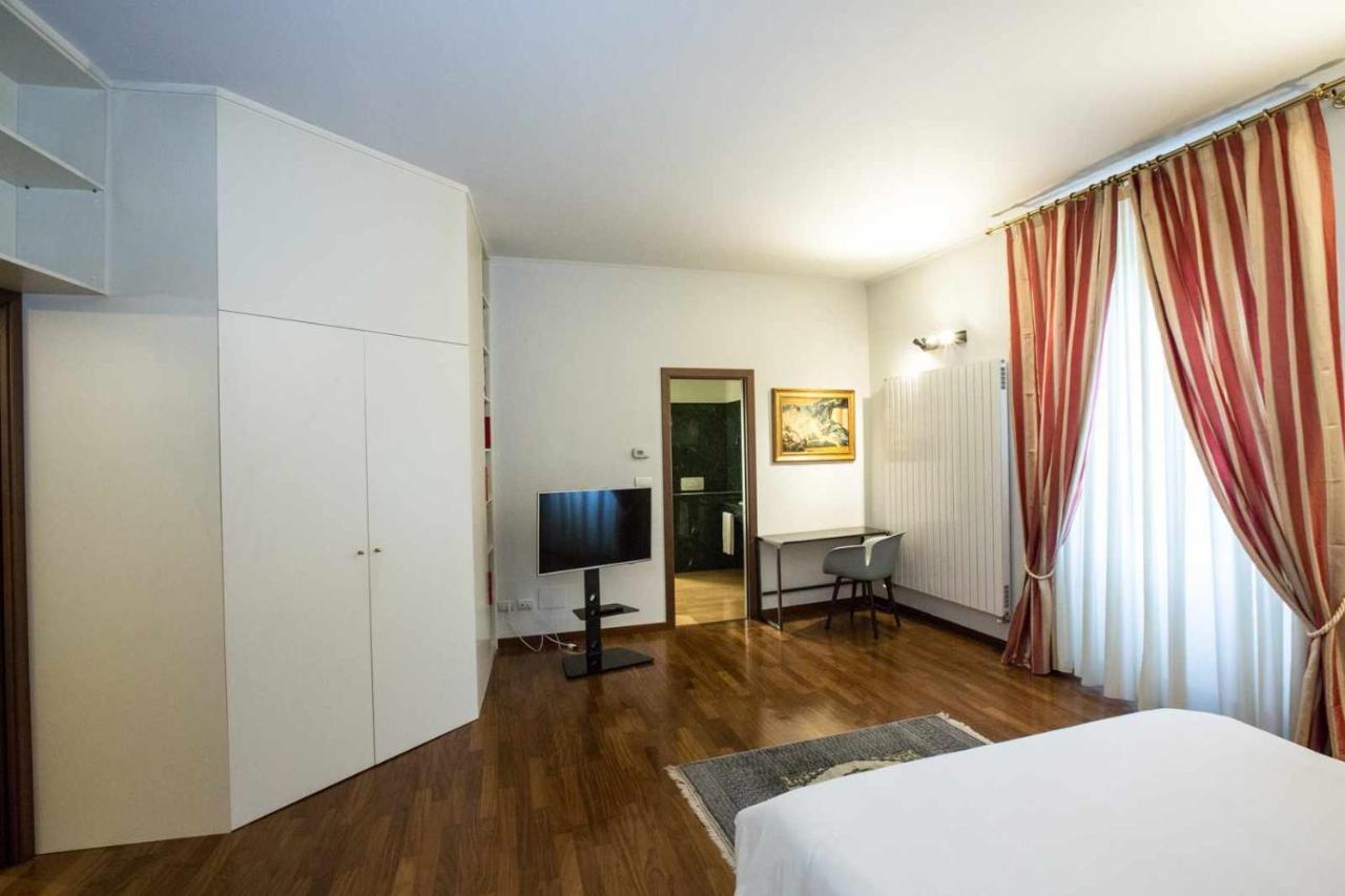 Historical Apartment In The Center Of Gravedona - Larihome A02 Luaran gambar